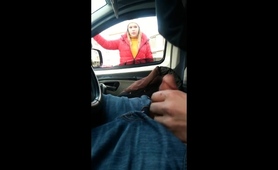 horny-guy-invites-hot-amateur-babes-to-watch-him-jerking-off