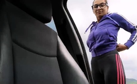 Nerdy Amateur Brunette Drives Herself To Climax In The Car