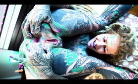 anuskatzz-loves-gaping-her-asshole