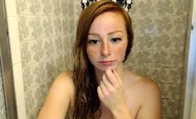 stacked-redhead-teen-fingers-and-vibrates-her-fiery-cunt