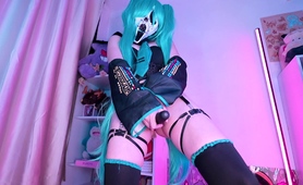 Exotic Camgirl In Lingerie Masturbates With Her Favorite Toy